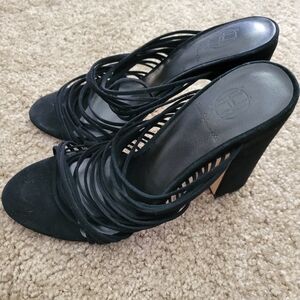 House Of Harlow 1960 Strappy Heels Size 6